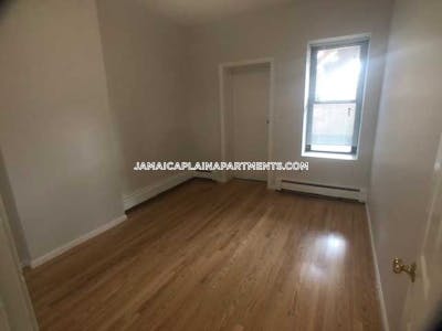 Jamaica Plain 3 Bed 1.5 Bath BOSTON Boston - $3,100 No Fee